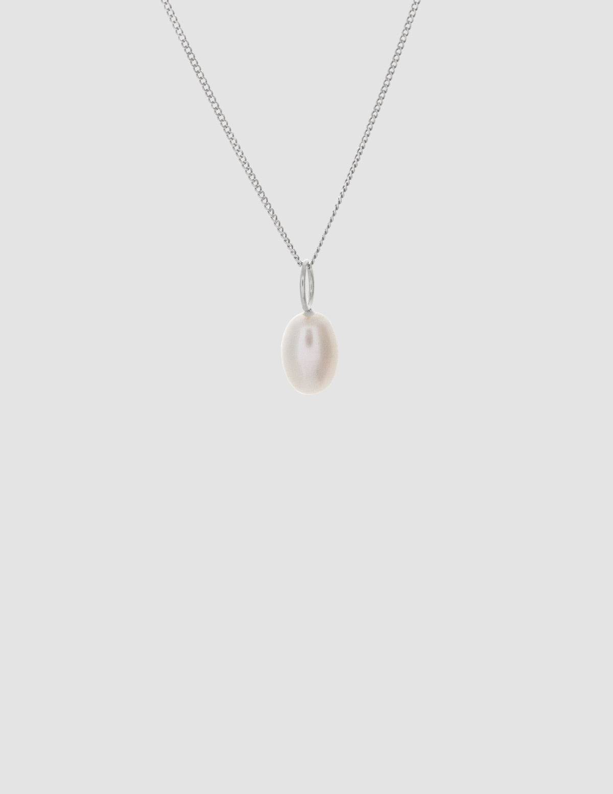 material:silver; add-on:simple-necklace;