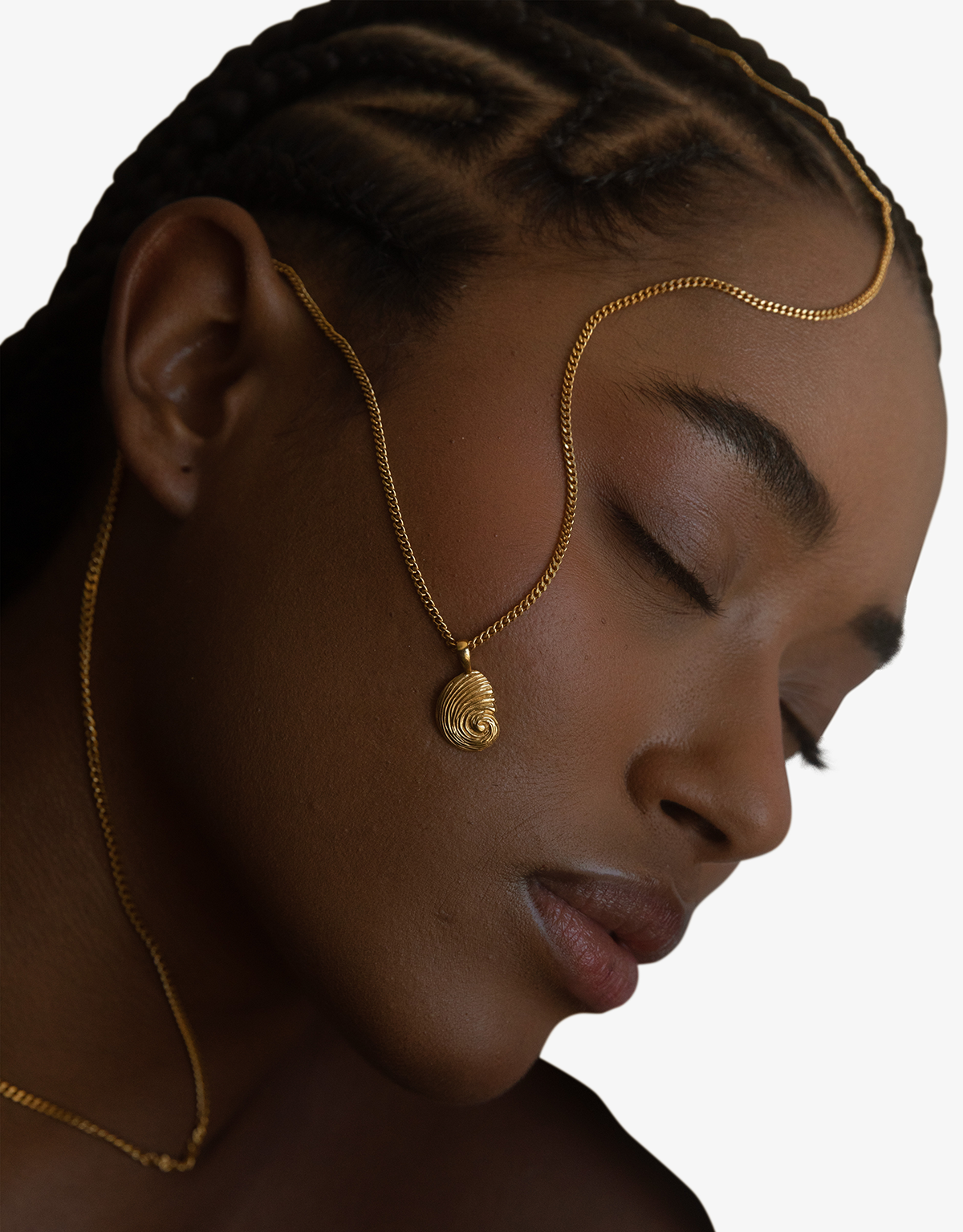 material:gold;