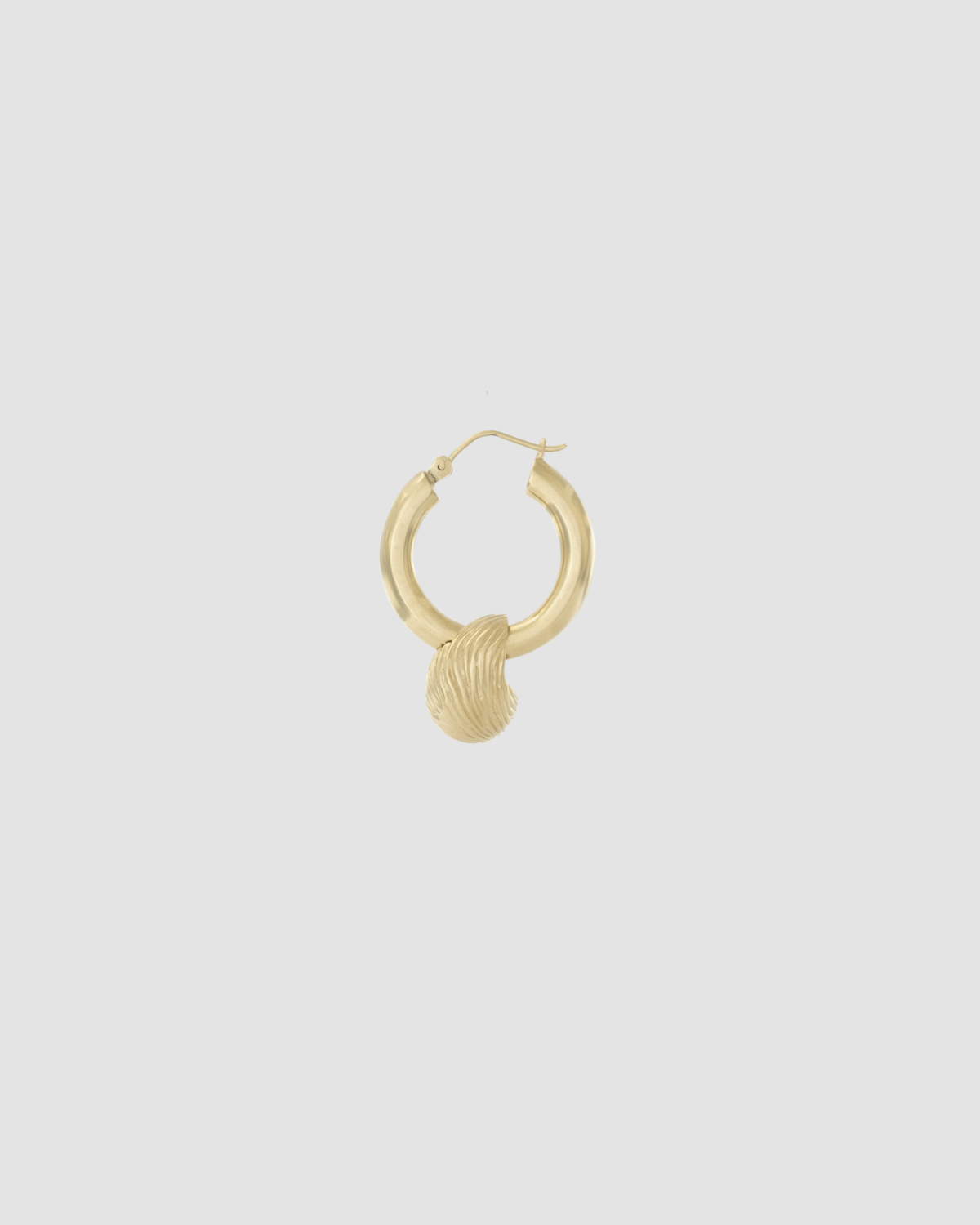 material:gold; add-on:big-hoops-click; add-on:tiny-shell-add-on;
