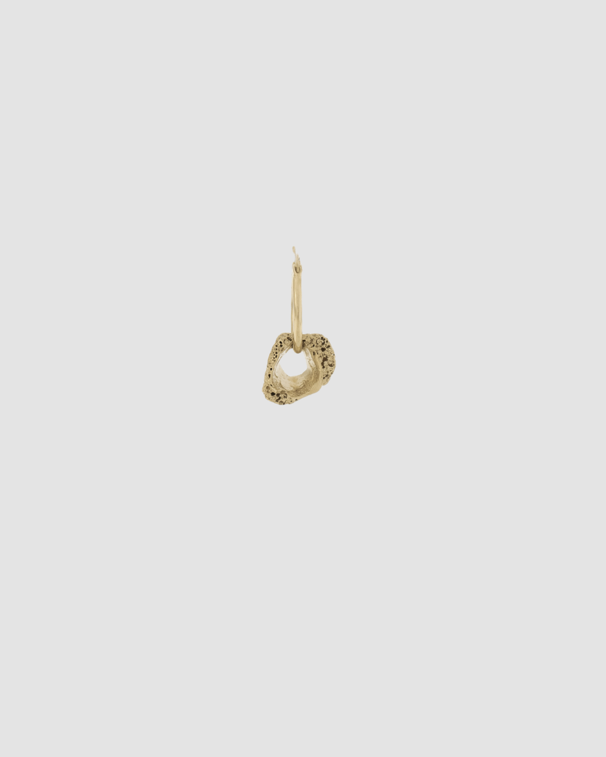 material:gold; add-on:hoops-2-click; add-on:coral-add-on;
