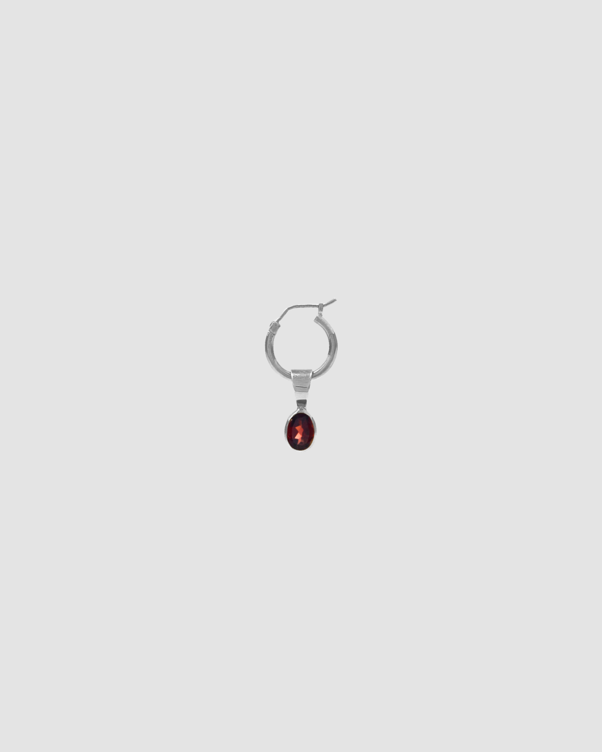material:silver; add-on:hoops-1.5-click; add-on:garnet-add-on;