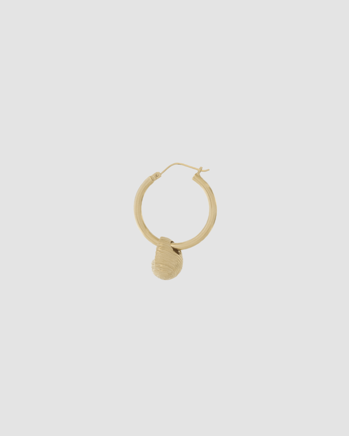 material:gold; add-on:hoops-3-click; add-on:tiny-shell-add-on;