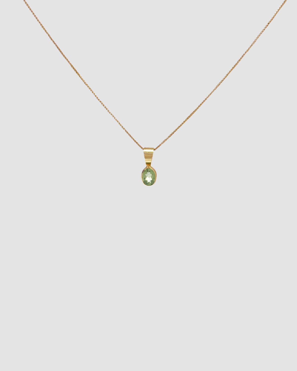 material:gold; add-on:simple-necklace; add-on:peridot-add-on;