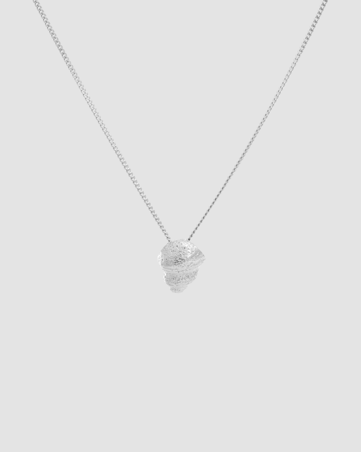 material:silver; add-on:mini-chain-necklace; add-on:snail-add-on;