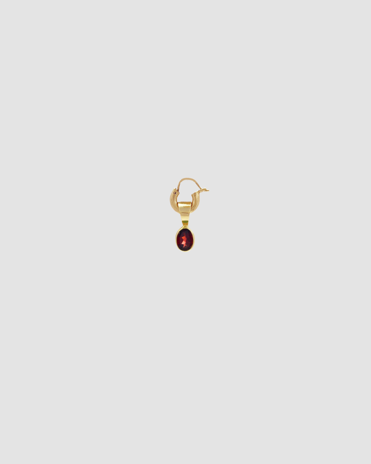 material:gold; add-on:tiny-vintage-hoops-click; add-on:garnet-add-on;