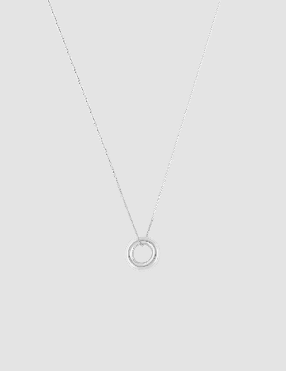 material:silver; add-on:simple-necklace; add-on:donut-add-on;