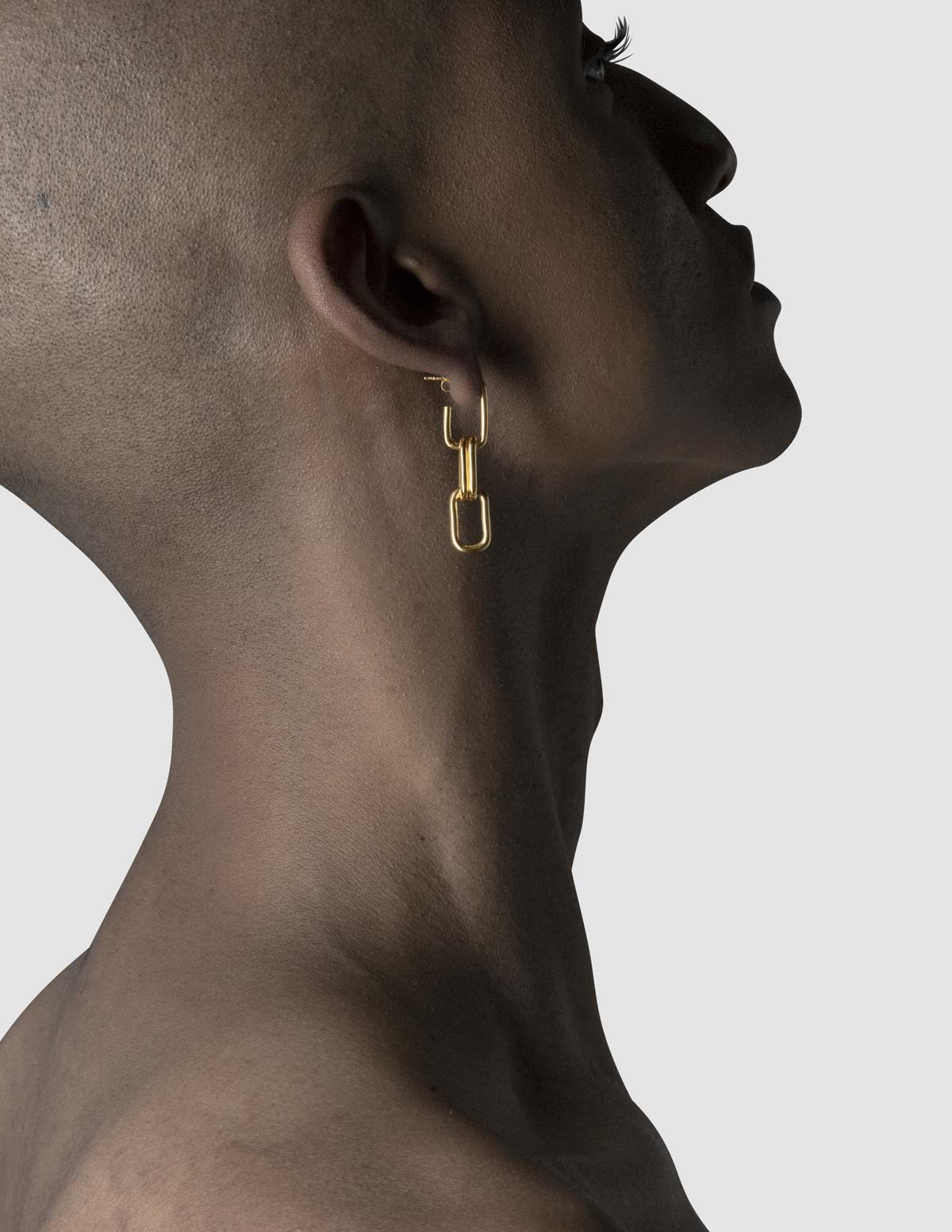 material:gold;