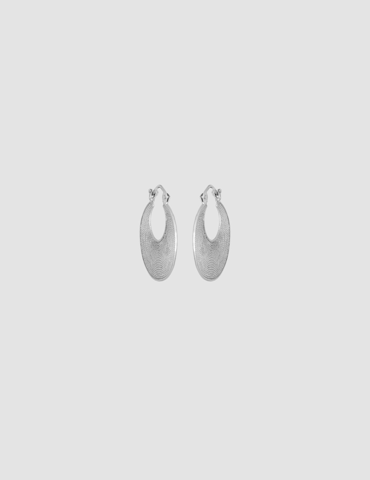 material:silver;