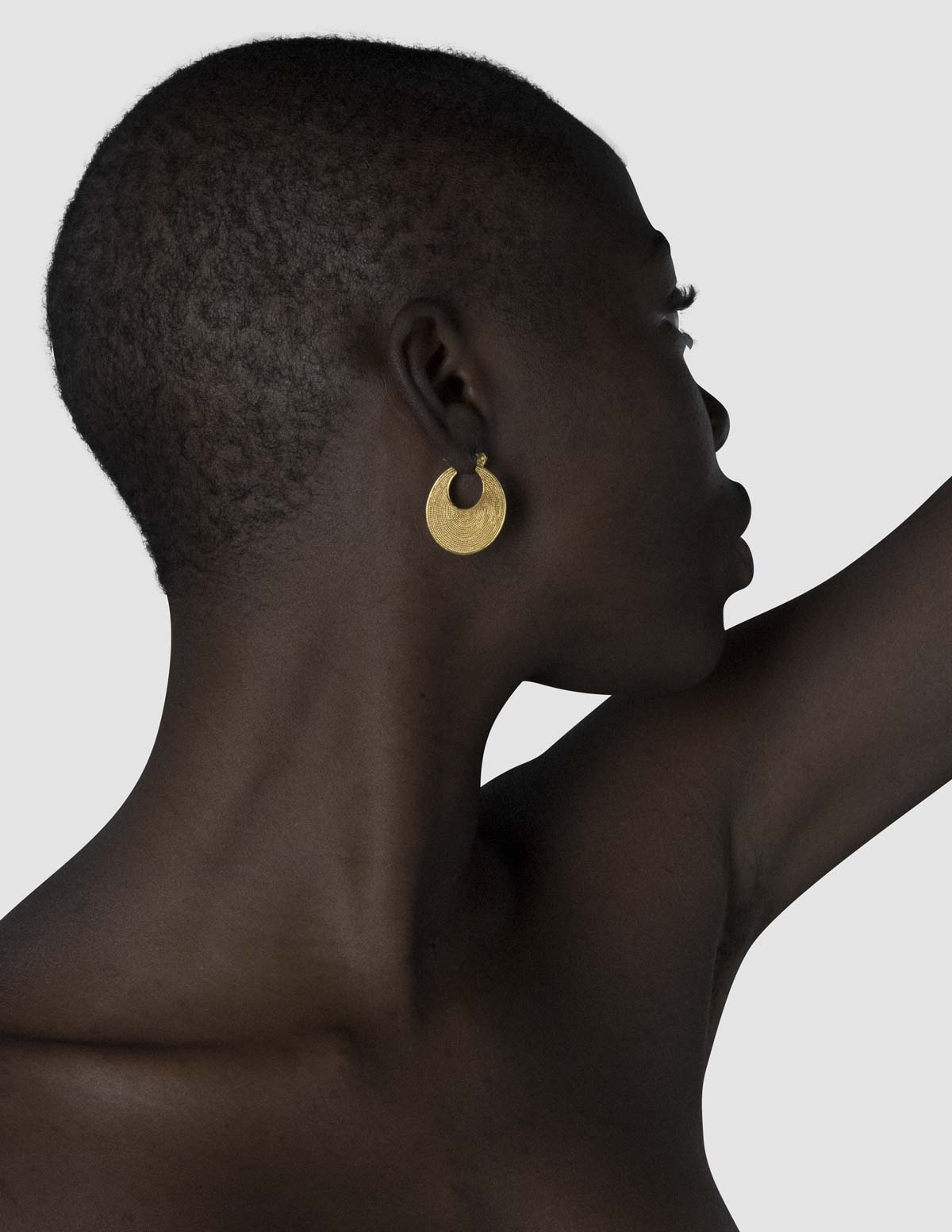 material:gold;