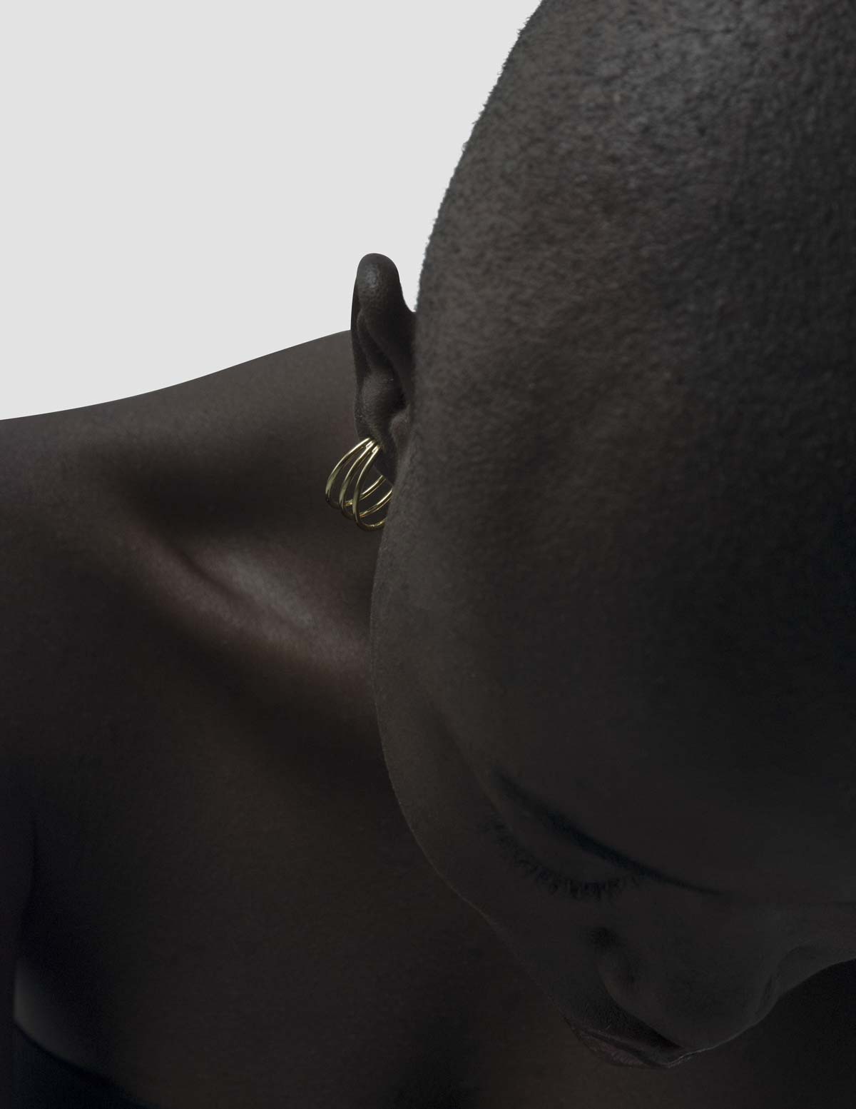 material:gold;