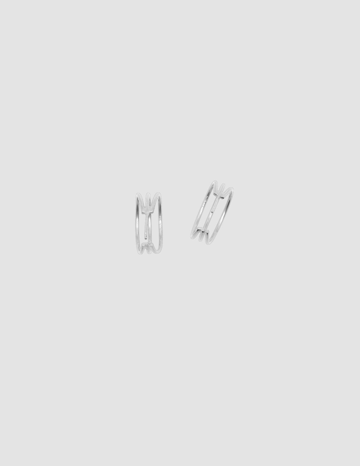 material:silver;