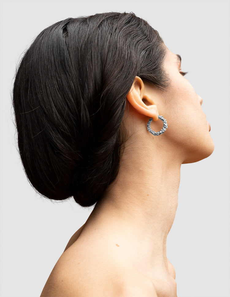 material:silver;