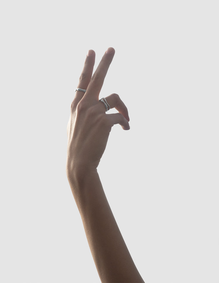 material:silver;
