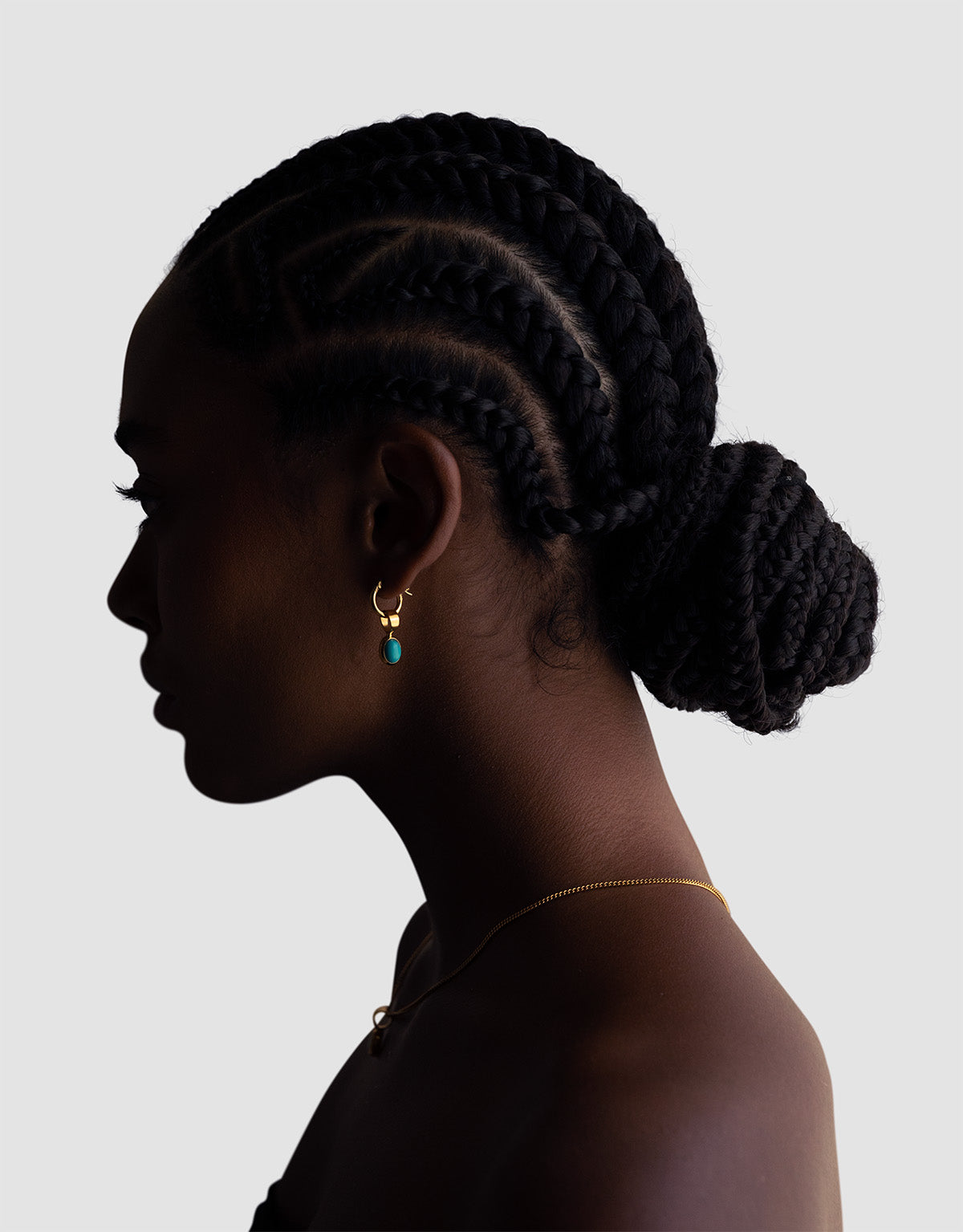 material:gold;