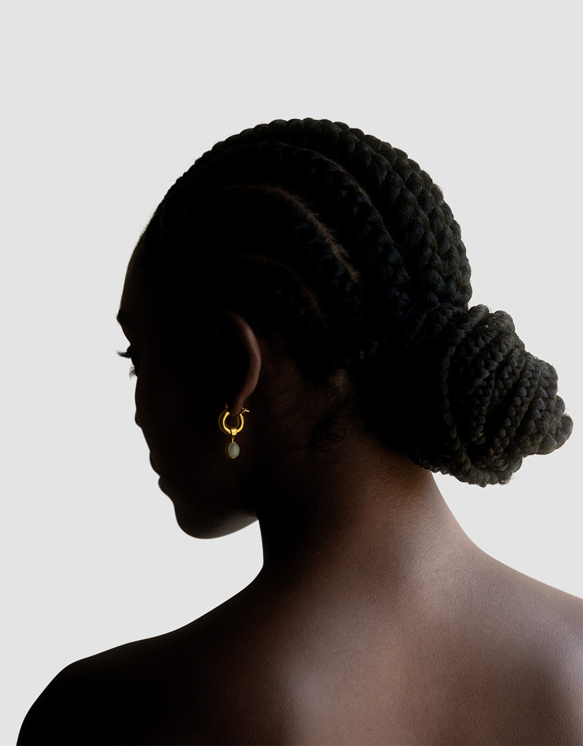 material:gold;