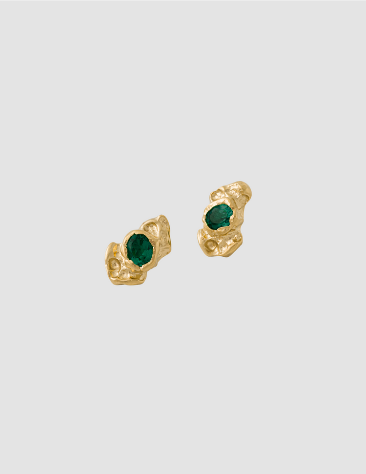 material:gold;