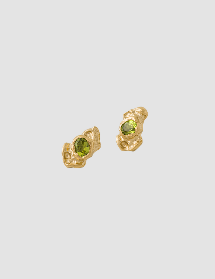 material:gold;