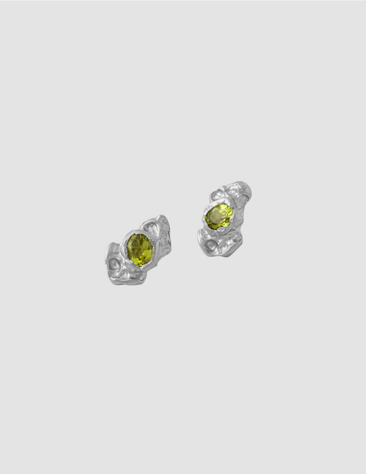 material:silver;