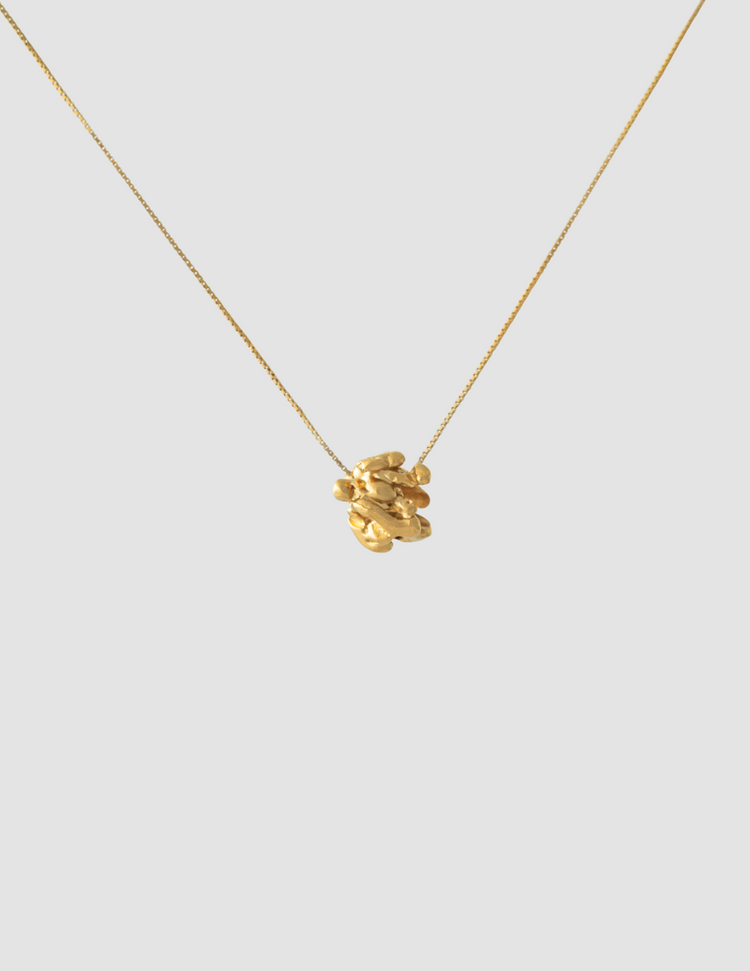 material:gold; add-on:simple-necklace; add-on:melted-add-on;