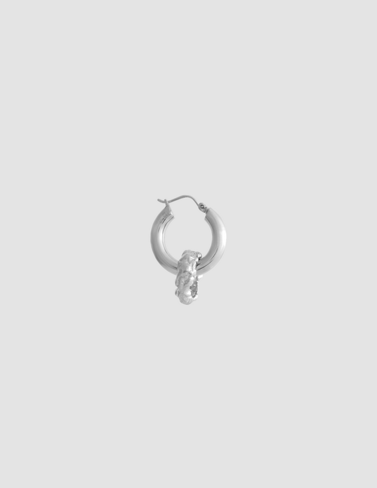 material:silver; add-on:hoops-click; add-on:melted-donut-add-on;