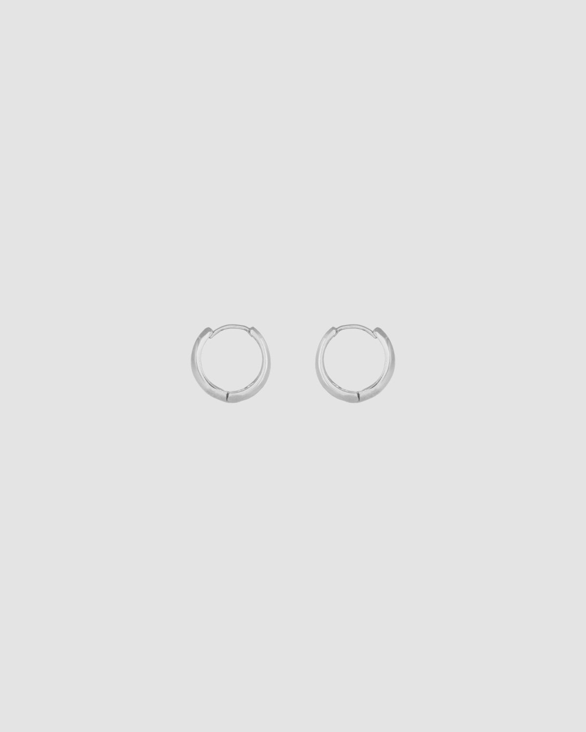 material:silver;