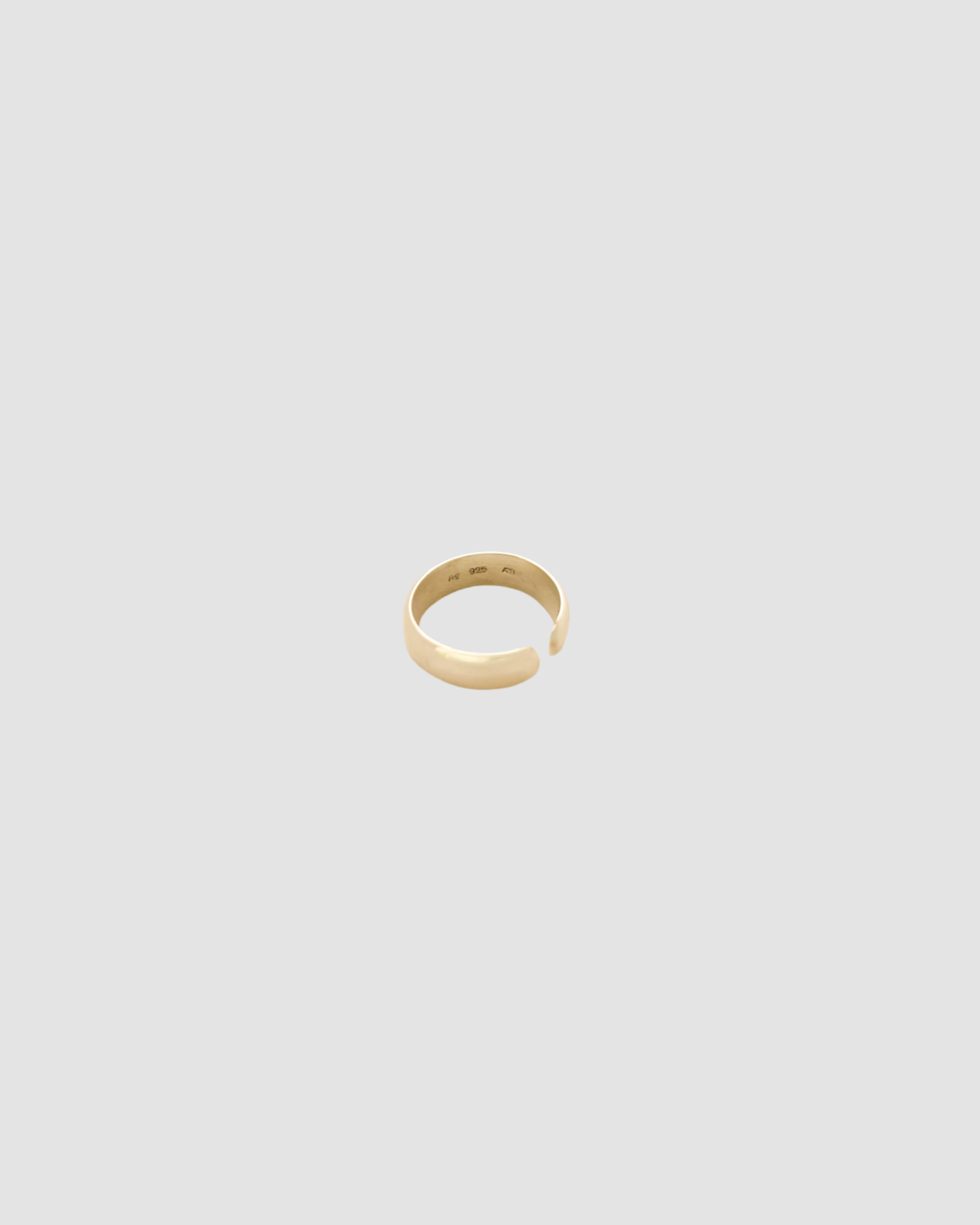 material:gold;
