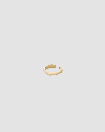 material:gold;