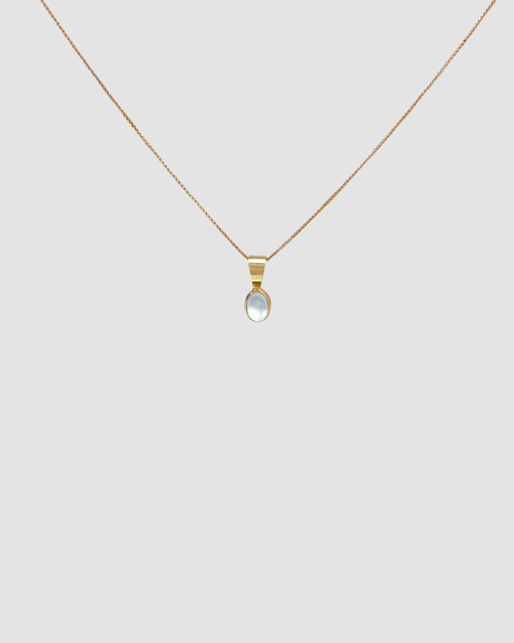 material:gold; add-on:simple-necklace; add-on:aquamarine-add-on;