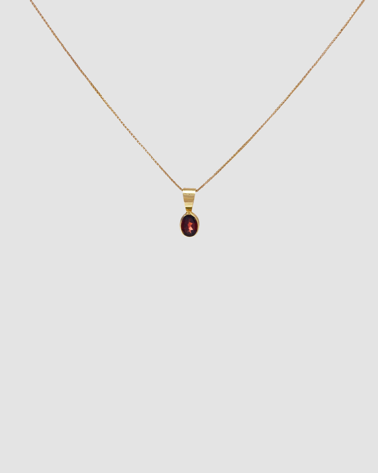 material:gold; add-on:simple-necklace; add-on:garnet-add-on;