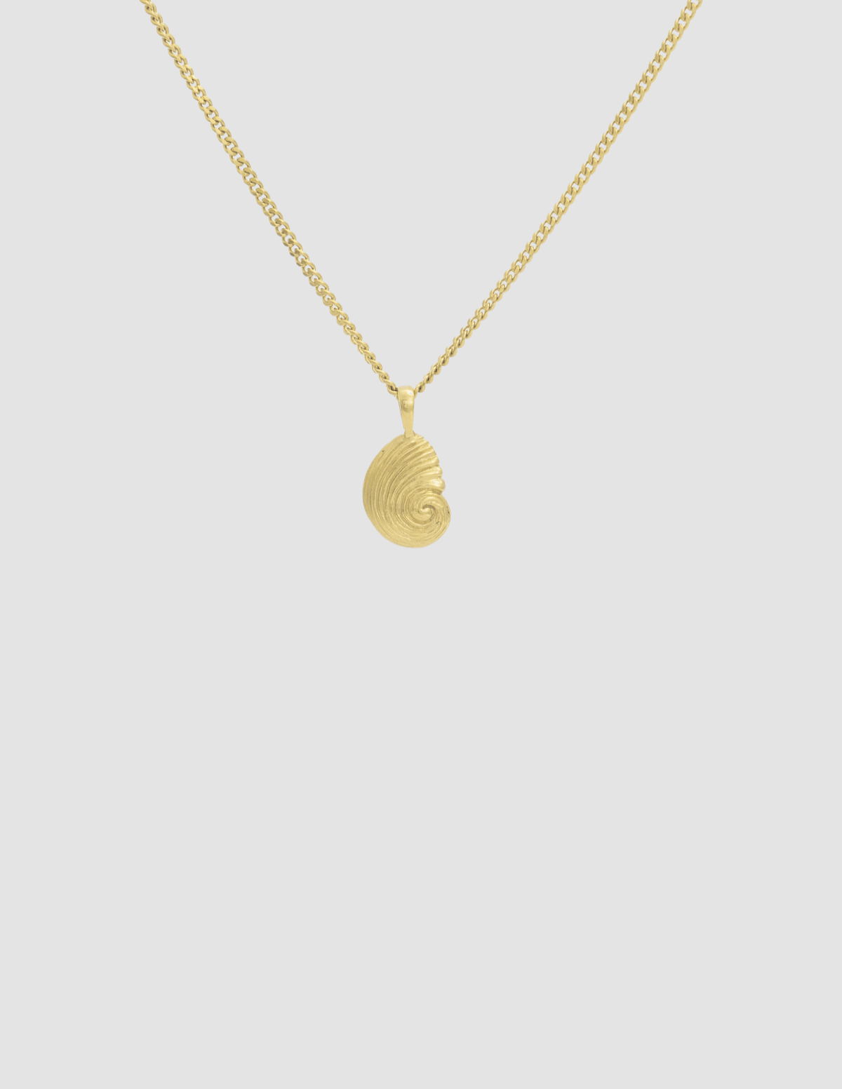 material:gold; add-on:tiny-chain-necklace; add-on:tiny-shell-pendant;