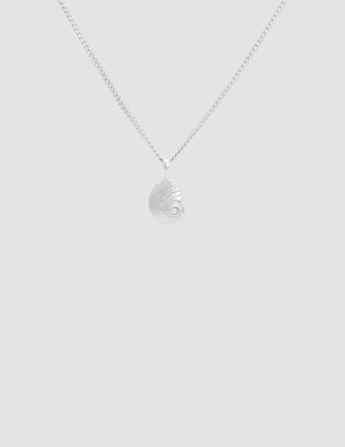 material:silver; add-on:tiny-chain-necklace; add-on:tiny-shell-pendant;