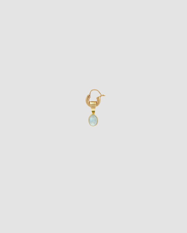 material:gold; add-on:tiny-vintage-hoops-click; add-on:moonstone-add-on;
