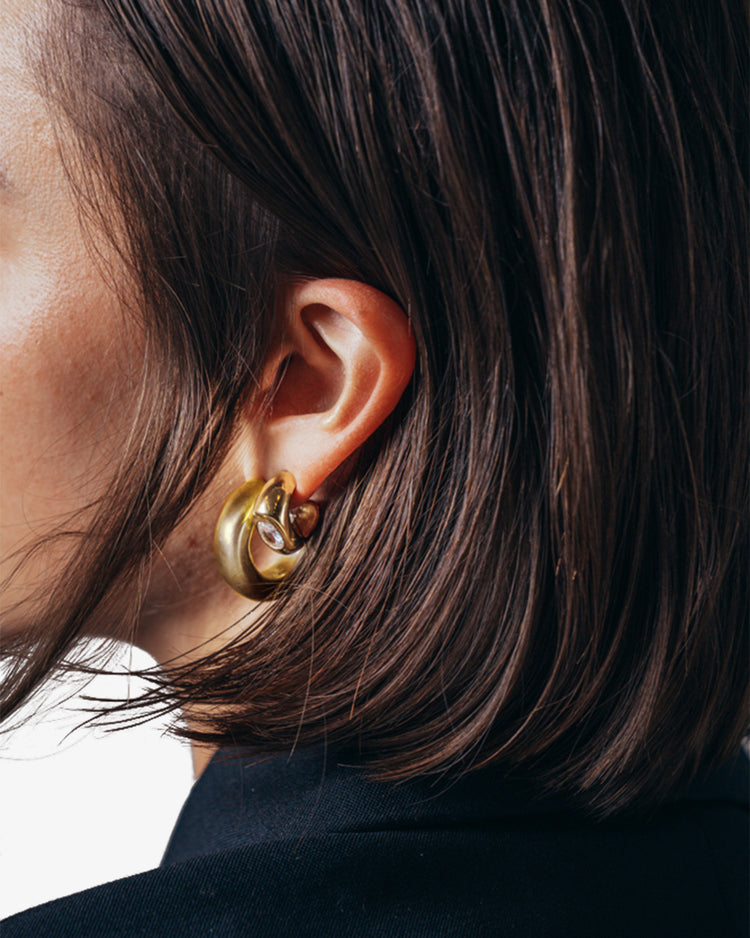 material:gold;