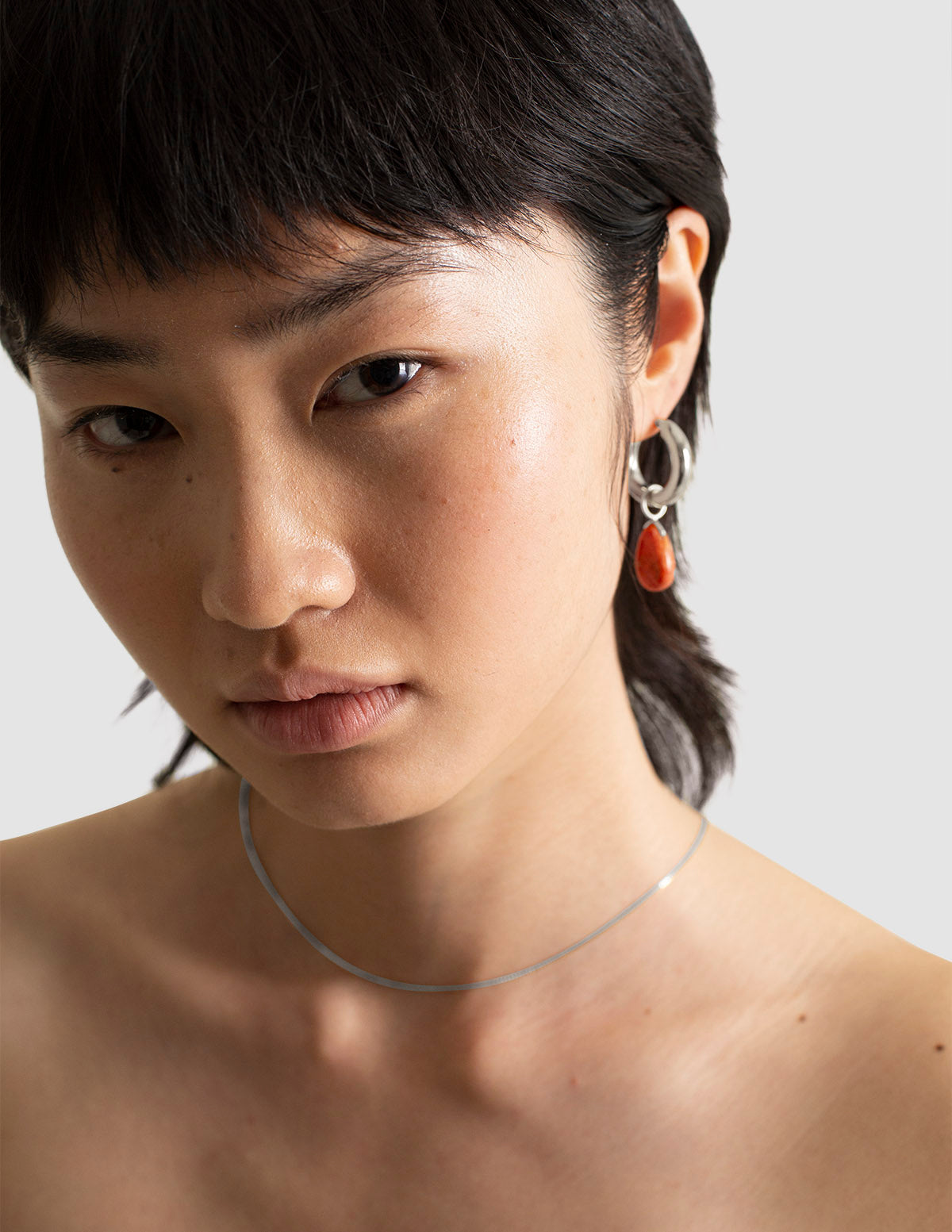 material:silver;