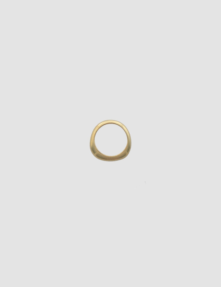 material:gold;