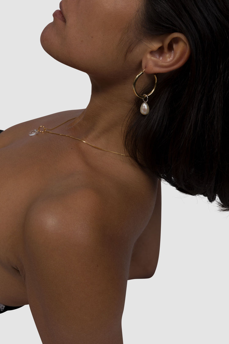 material:gold;