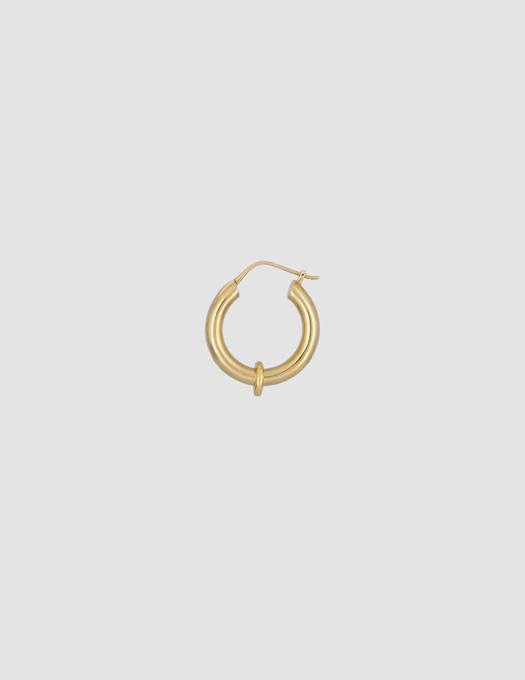 material:gold; add-on:big-hoops-click; add-on:curl-single-add-on;