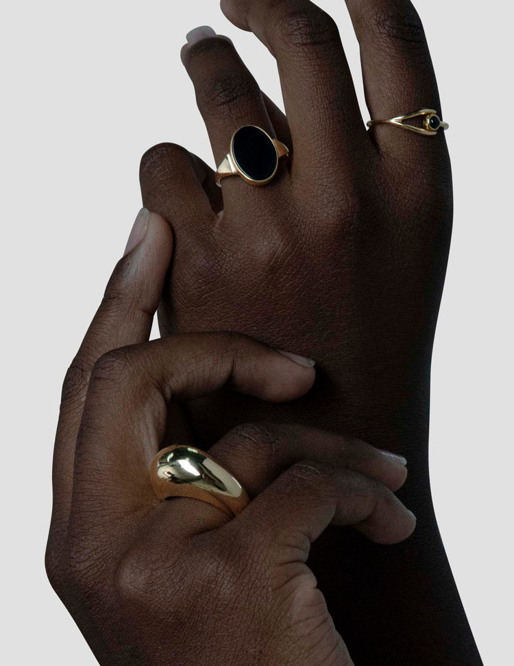 material:gold;