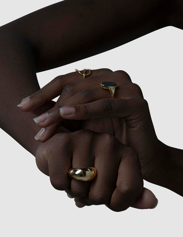 material:gold;