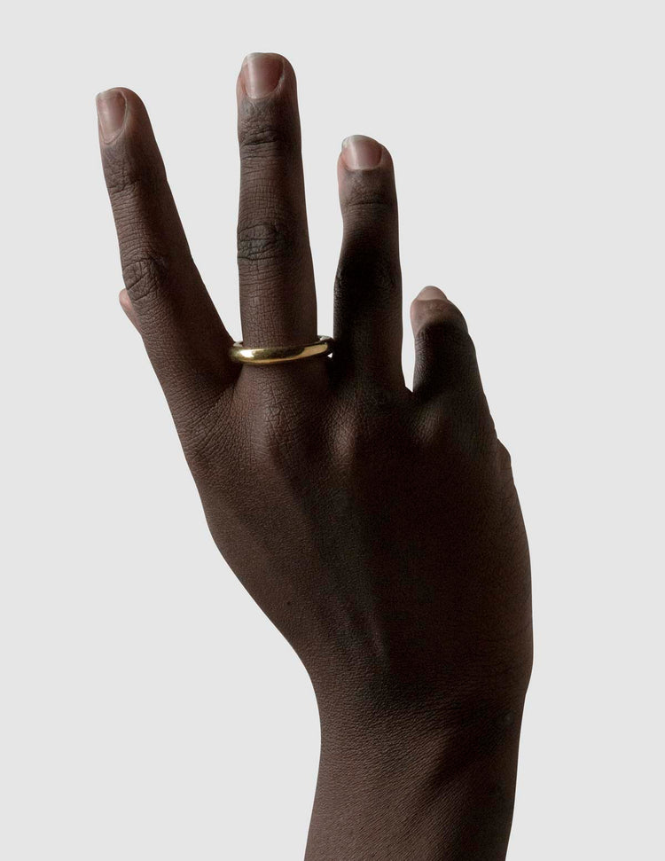 material:gold;