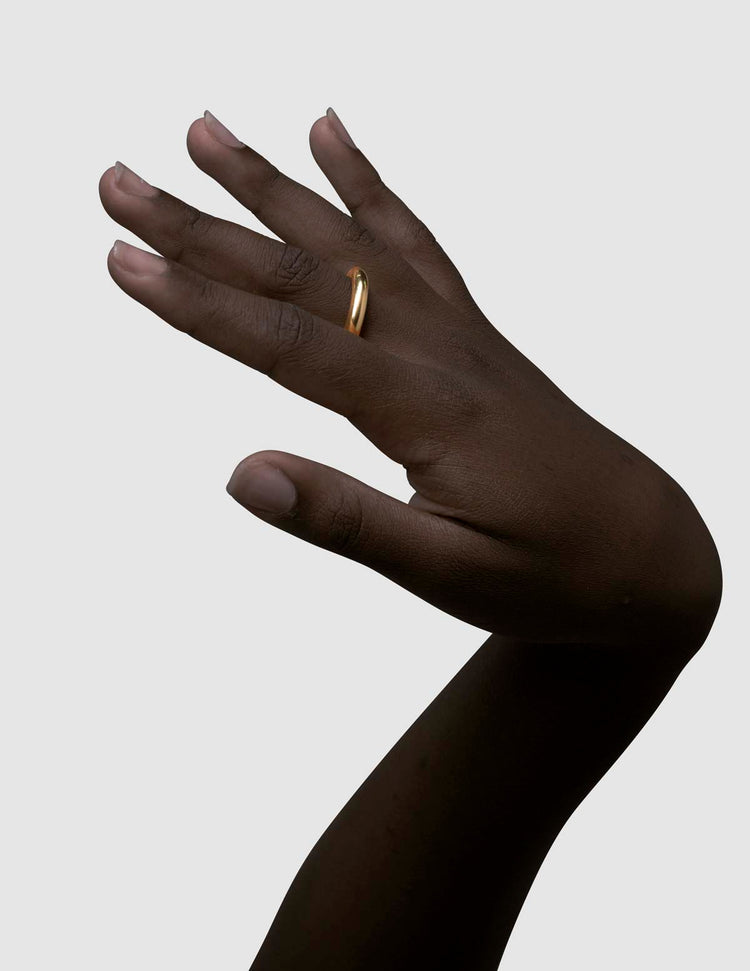 material:gold;