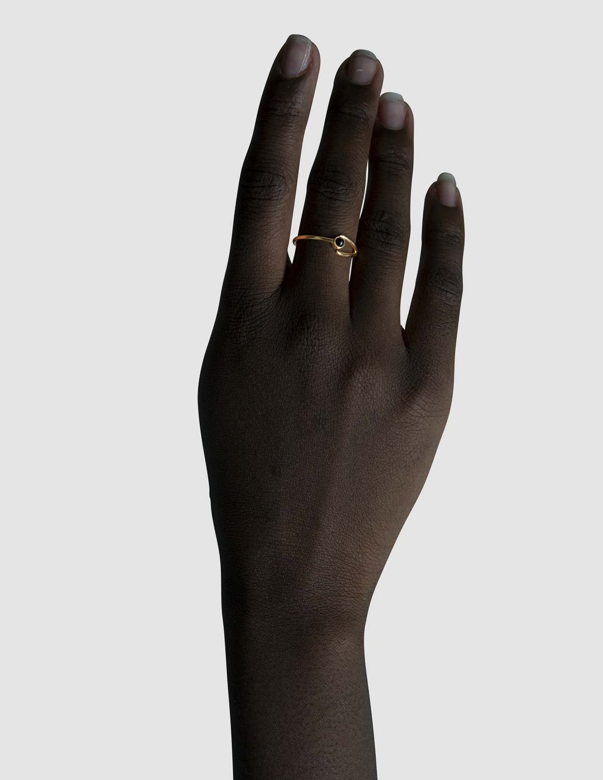 material:gold;