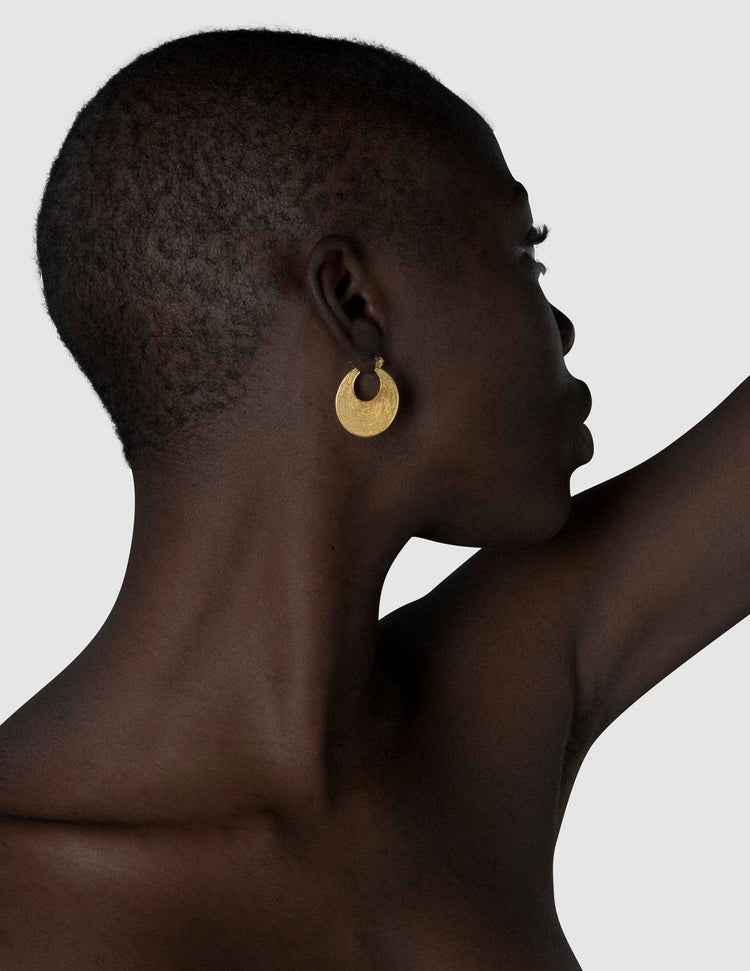material:gold;