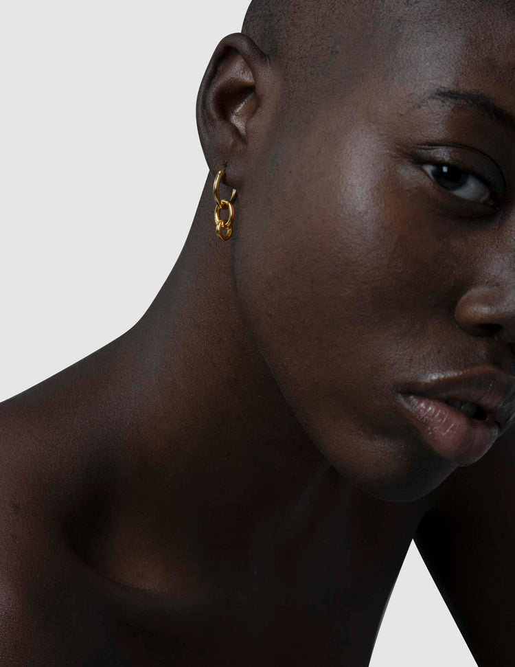 material:gold;