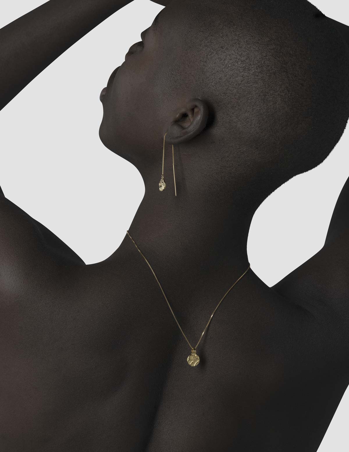 material:gold;