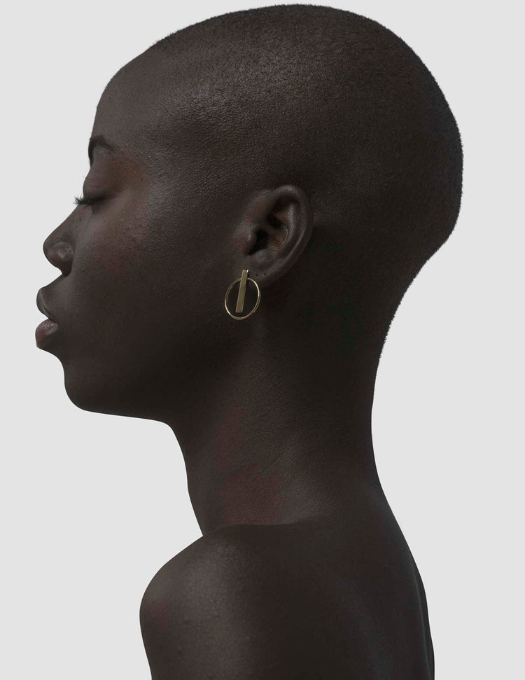 material:gold;