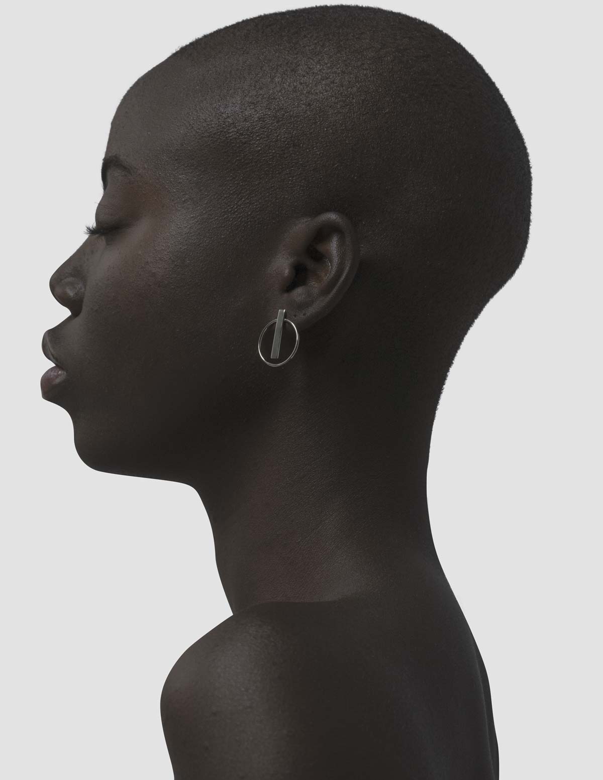 material:silver;