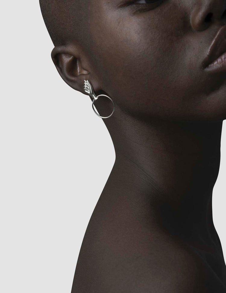 material:silver;
