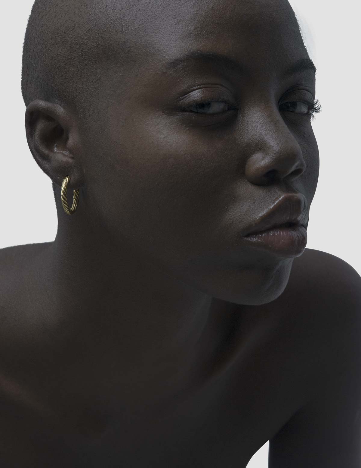 material:gold;