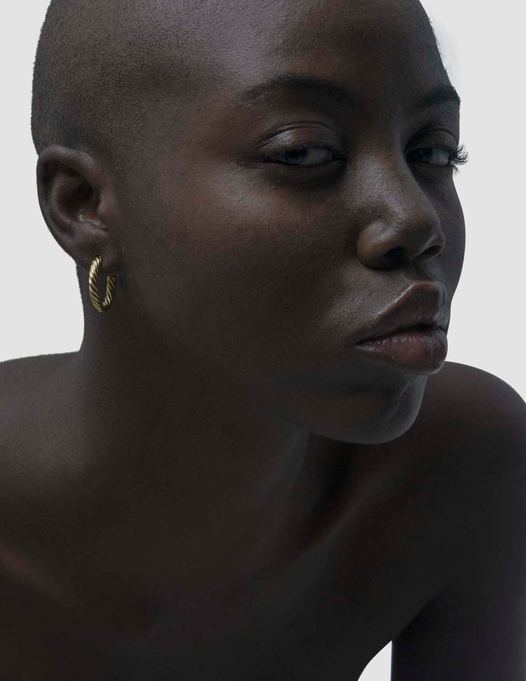material:gold;